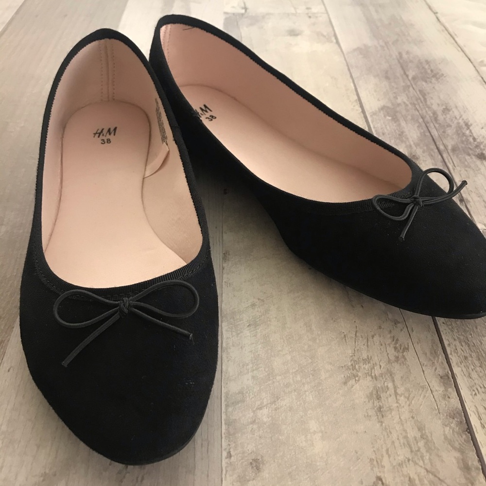 black flats